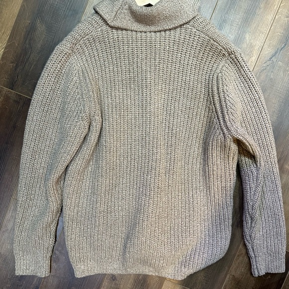 L.L. Bean 100% Lambs Wool XL-Reg Button-Up Cardigan - Picture 2 of 5